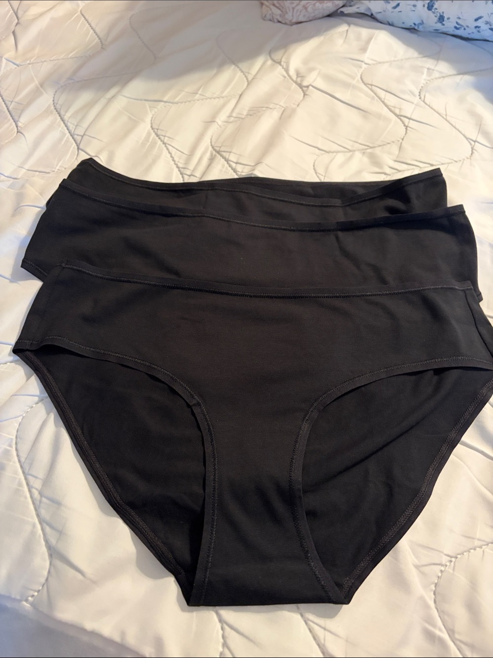 Quince Black Seamless Organic Cotton bikini/hipster - 3-Pack. Med